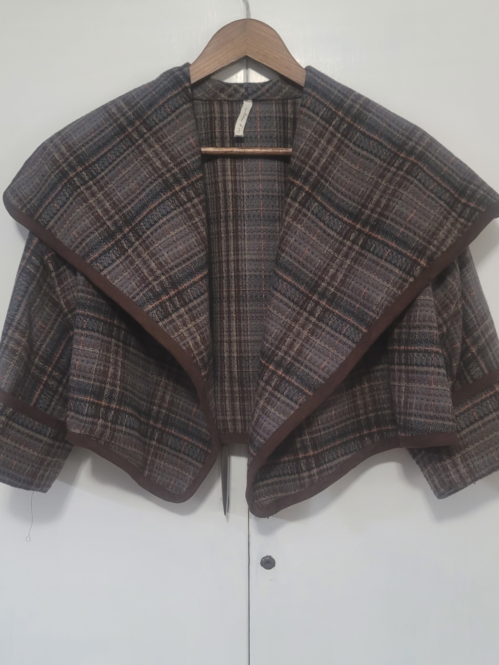 Willow & Clay Brown and Gray Plaid Open-Front Poncho Sweater Vintage